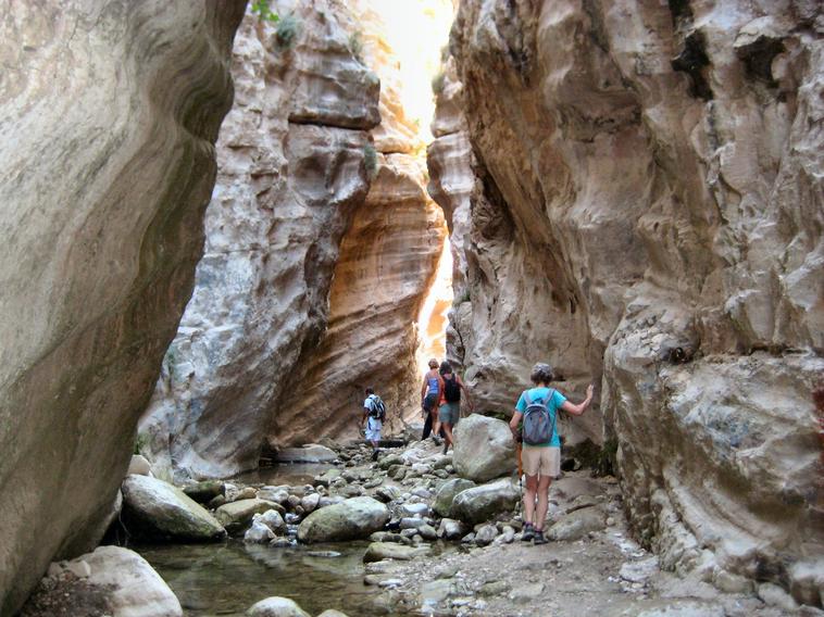 avakas gorge walk